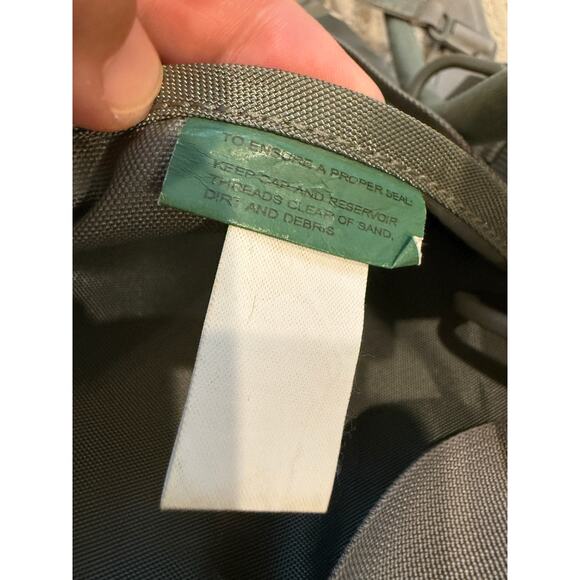 Camelbak hydration water pack with‎ bladder - Picture 4 of 12